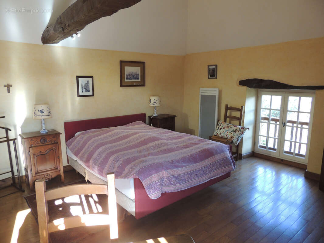 Maison à SAUVETERRE-DE-BEARN