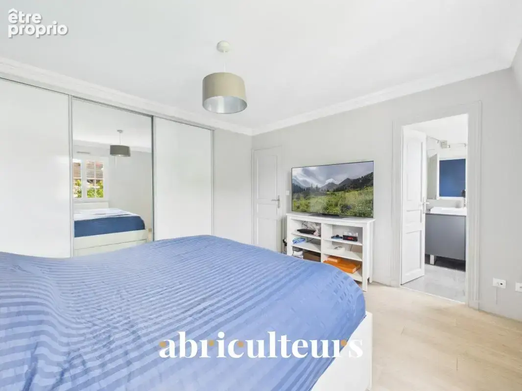 Maison familiale individuelle avec jardin - 6 pièces - 185 m² - Ormesson-sur-Marne - photo 11