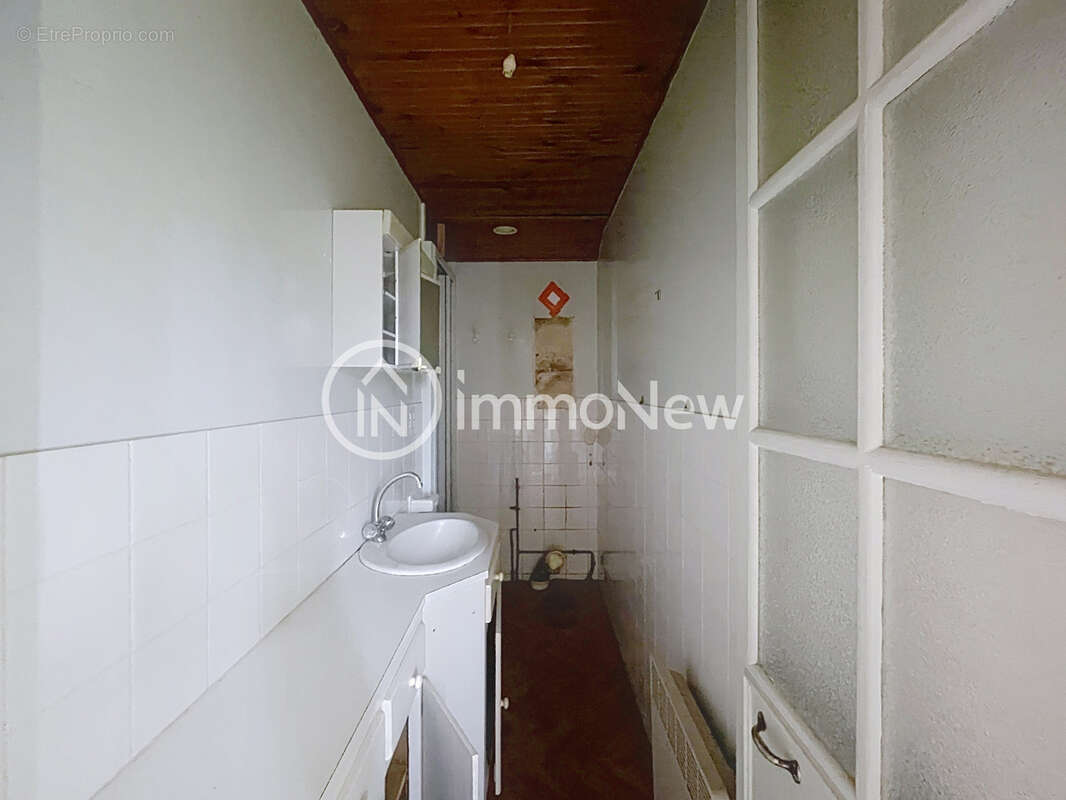 À VENDRE   Maison de plain-pied 95 m2 avec dépendance et terrain constructible de 2700 m2   Sainte-Pience - photo 12