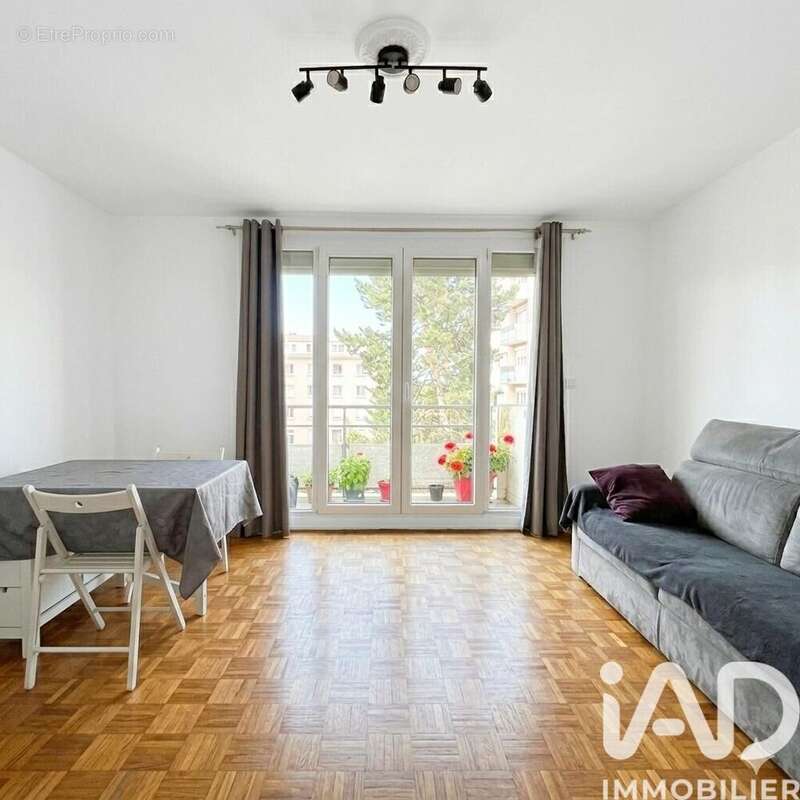 Photo 2 - Appartement à NOISY-LE-GRAND