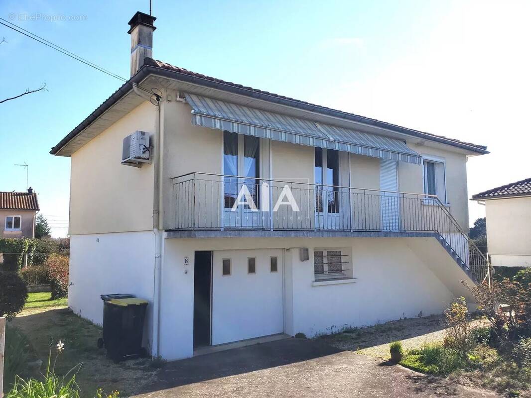 Maison à RUFFEC