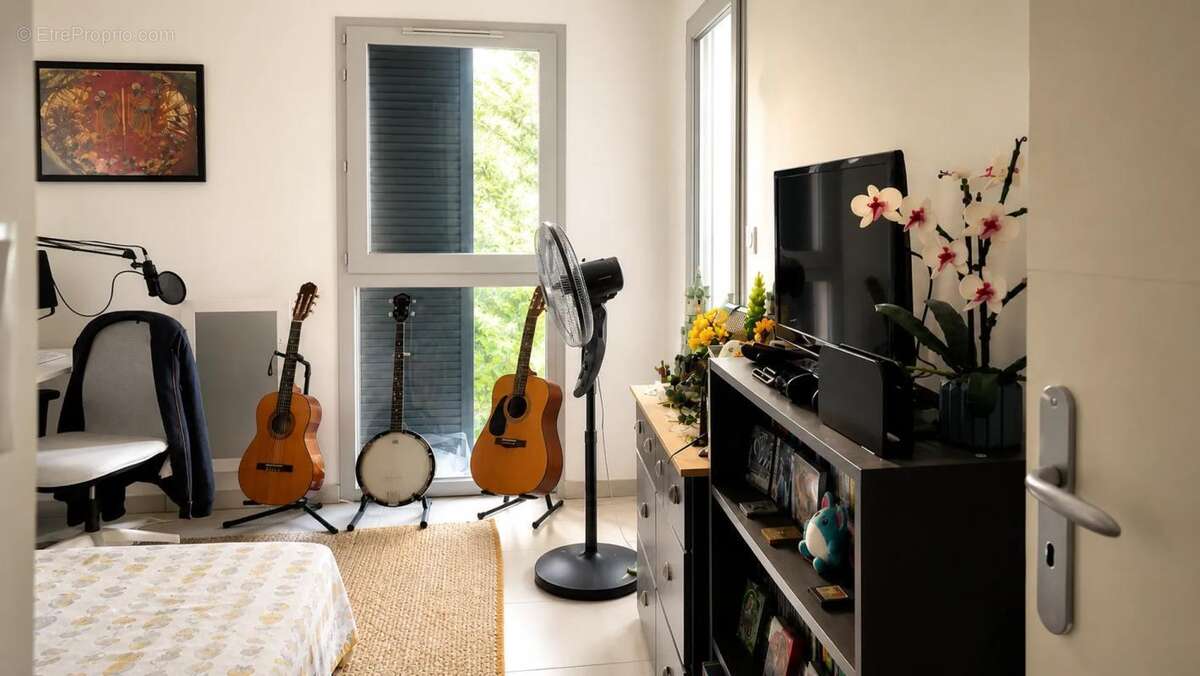Appartement 2 pièces de 39 m² avec garage fermé à Cogolin - photo 6