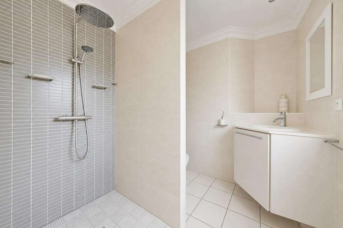 Maison louée 10 pièces 180 m² à Parempuyre - photo 8