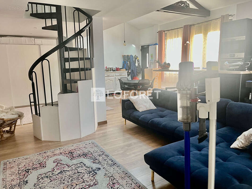 Appartement à ROMAINVILLE