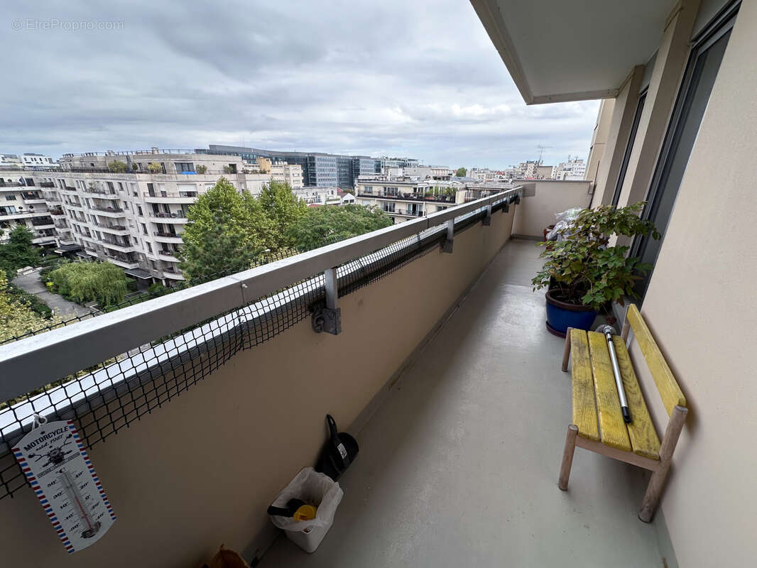 Appartement à COURBEVOIE