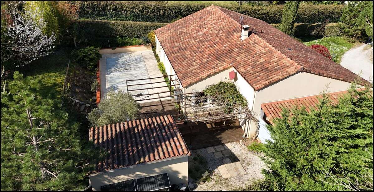 Maison à DOUELLE