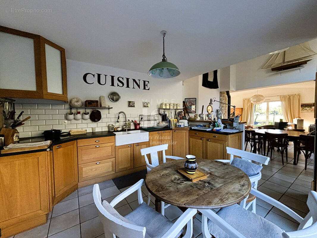 Maison à SAINT-LEGER-LES-VIGNES