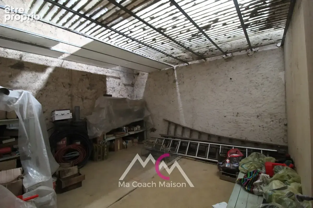 SAINTE-ANNE-SUR-BRIVET, Maison en pierre à rénover - photo 9