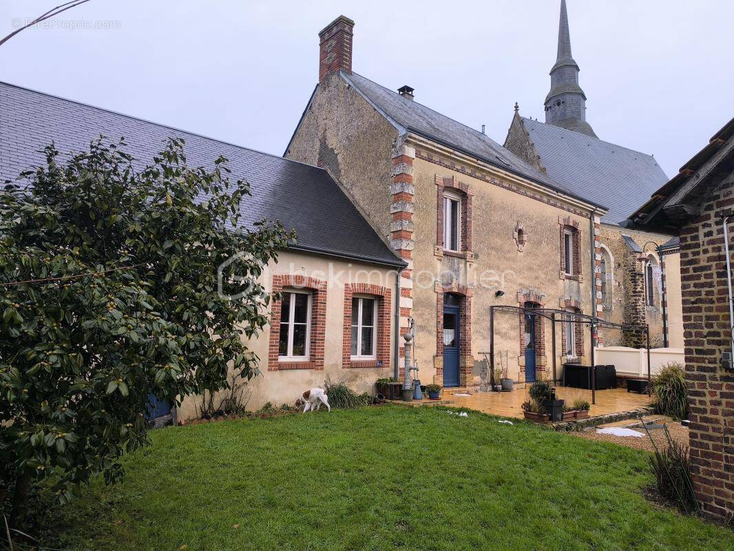 Maison à SAINTE-OSMANE