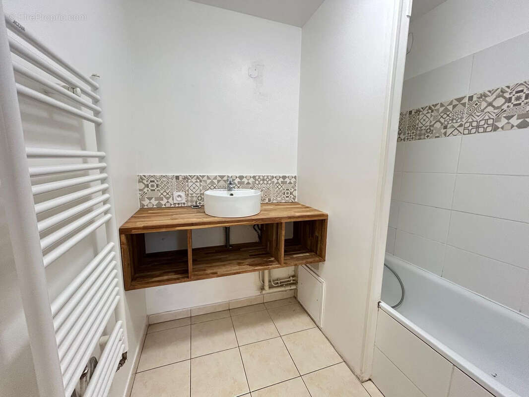 Appartement à SAINTE-GENEVIEVE-DES-BOIS