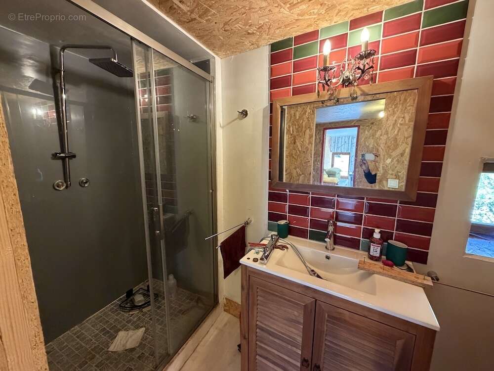 Authentique maison en pierre avec petit terrain de 375 M2 entièr - photo 9