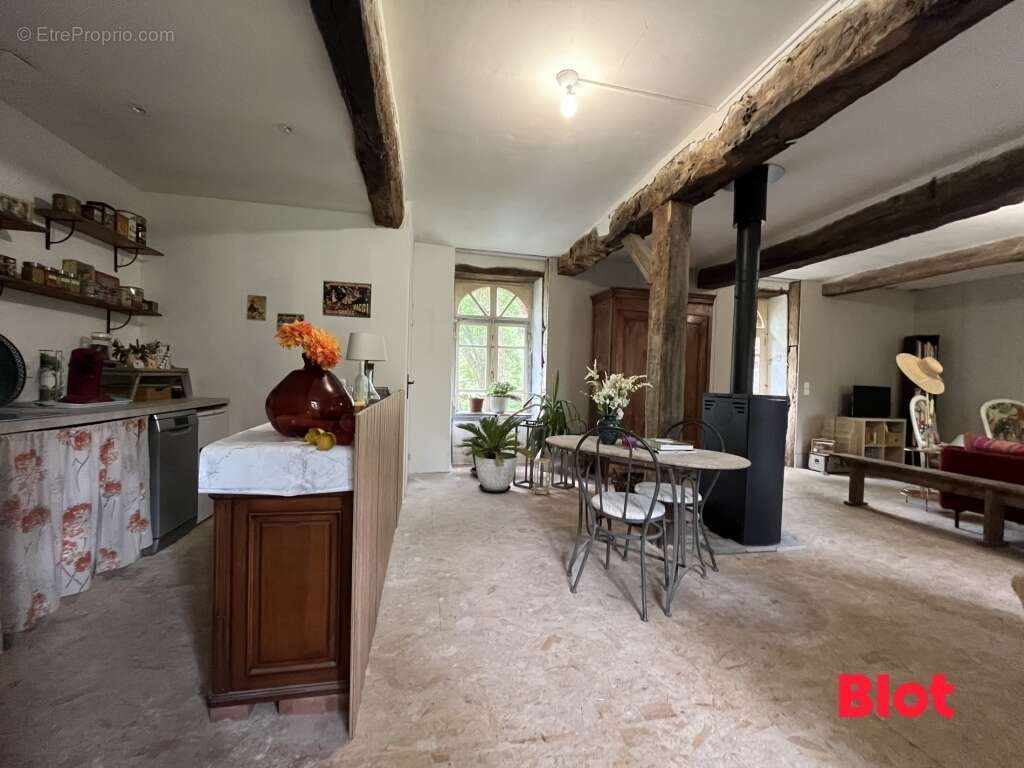 Maison à ERCE-EN-LAMEE