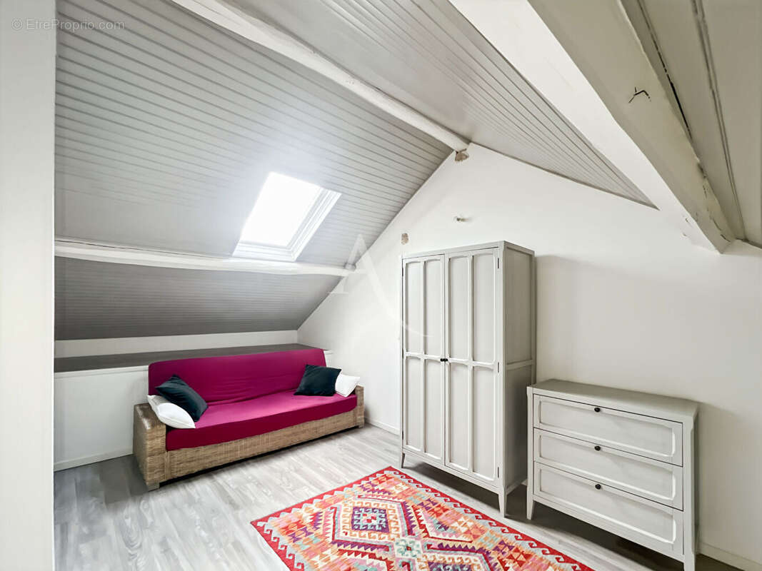 Maison à OINVILLE-SUR-MONTCIENT