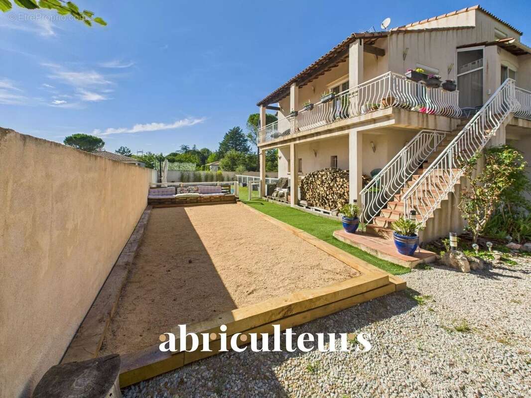 Maison à BOUC-BEL-AIR