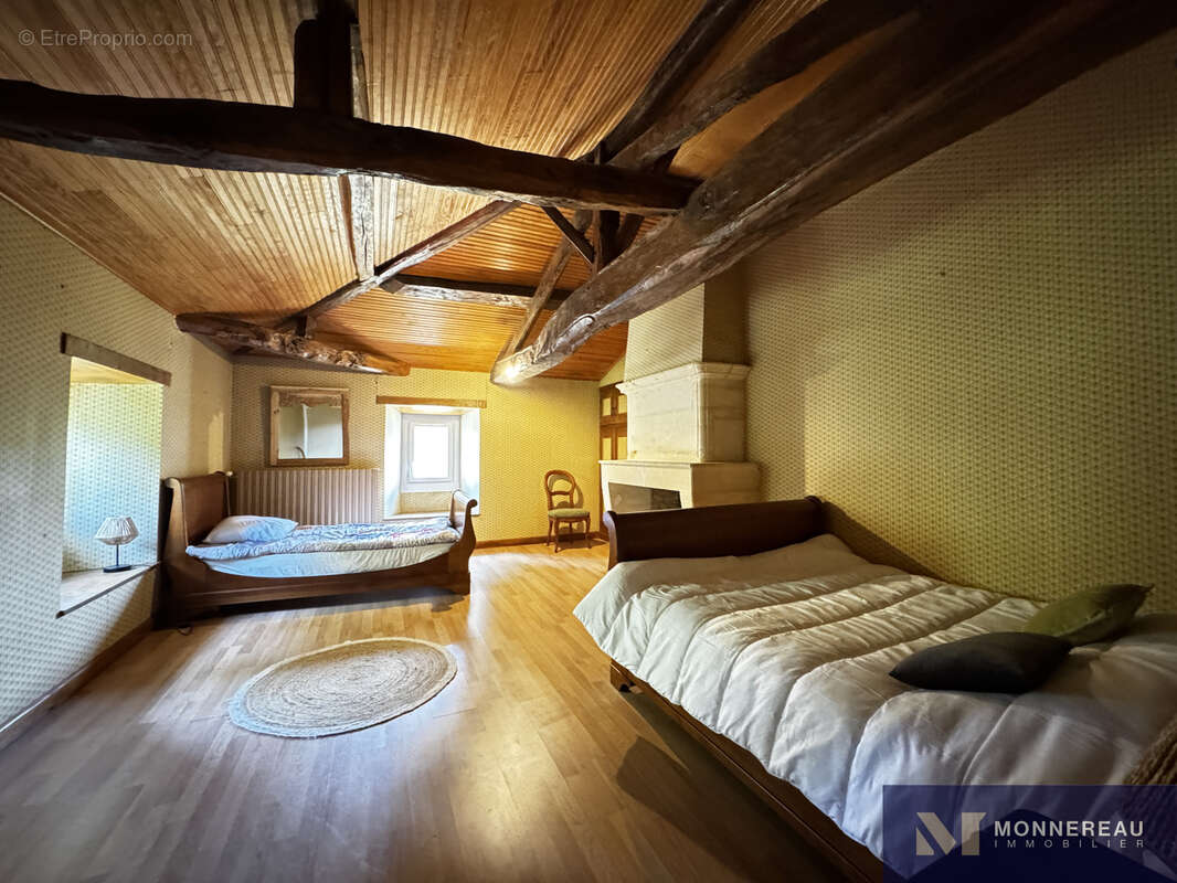 Maison à BAIGNES-SAINTE-RADEGONDE