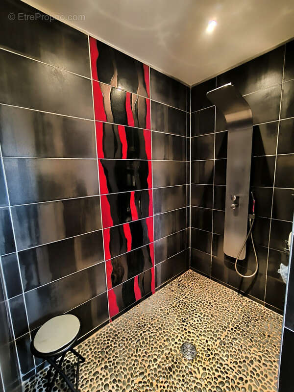 Maison à RIBAUTE-LES-TAVERNES