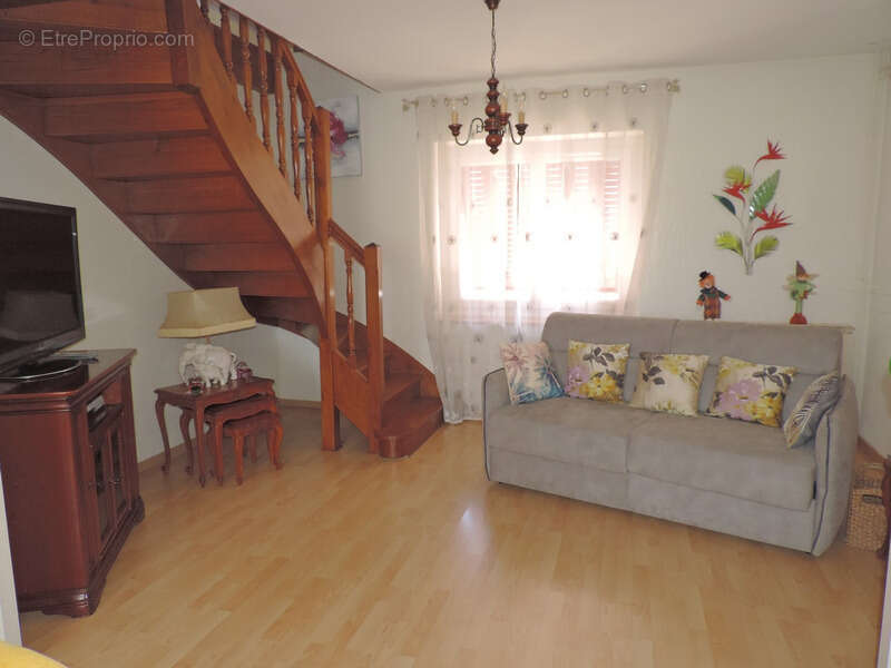 Dpt Ain (01), à vendre BOURG EN BRESSE, quartier Grand Challes, maison de 148 m² sur 2 niveaux (possibilité 2 logements indépend - photo 4