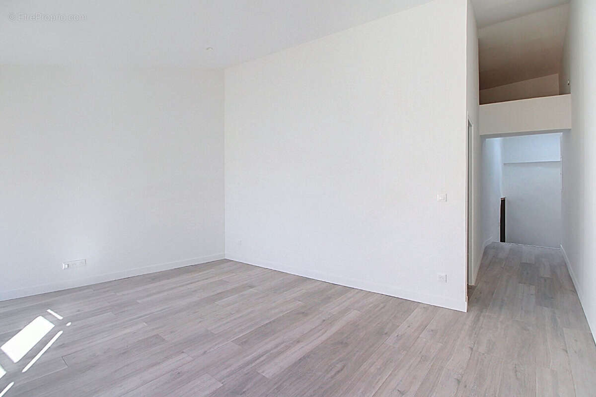 Appartement à LORGUES