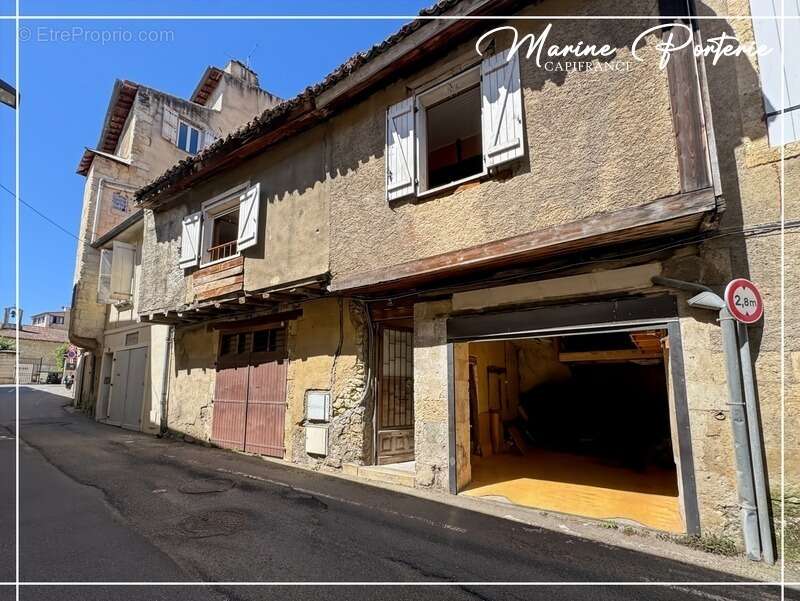  EXCLUSIVITÉ – Maison de ville avec 2 garages et balcons à Auch - photo 8