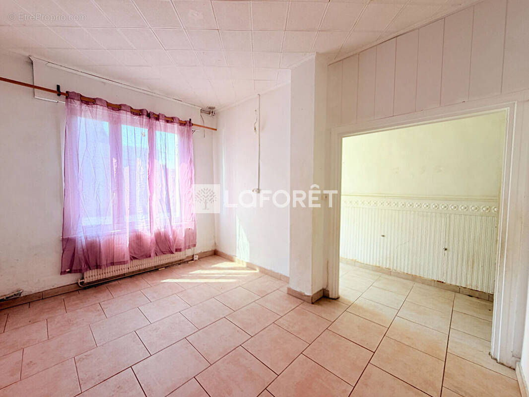 Maison à RACHES