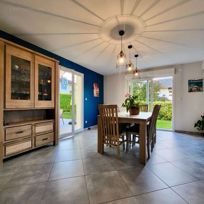 Maison à NEUVECELLE