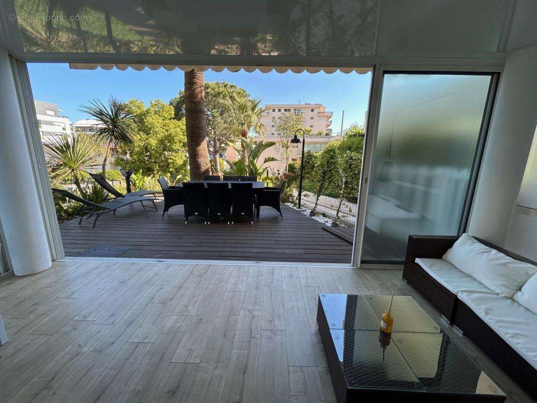 Juan-les-Pins – Centre-ville, 3 pieces en rez de jardin - photo 6