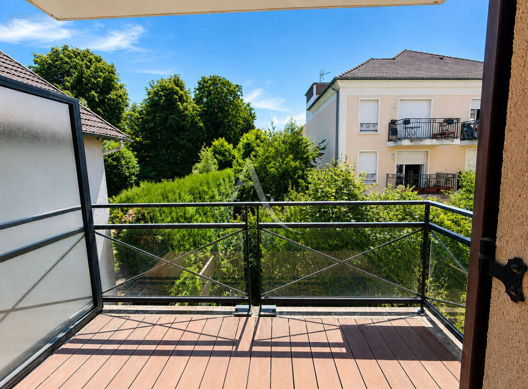 Appartement à OZOIR-LA-FERRIERE