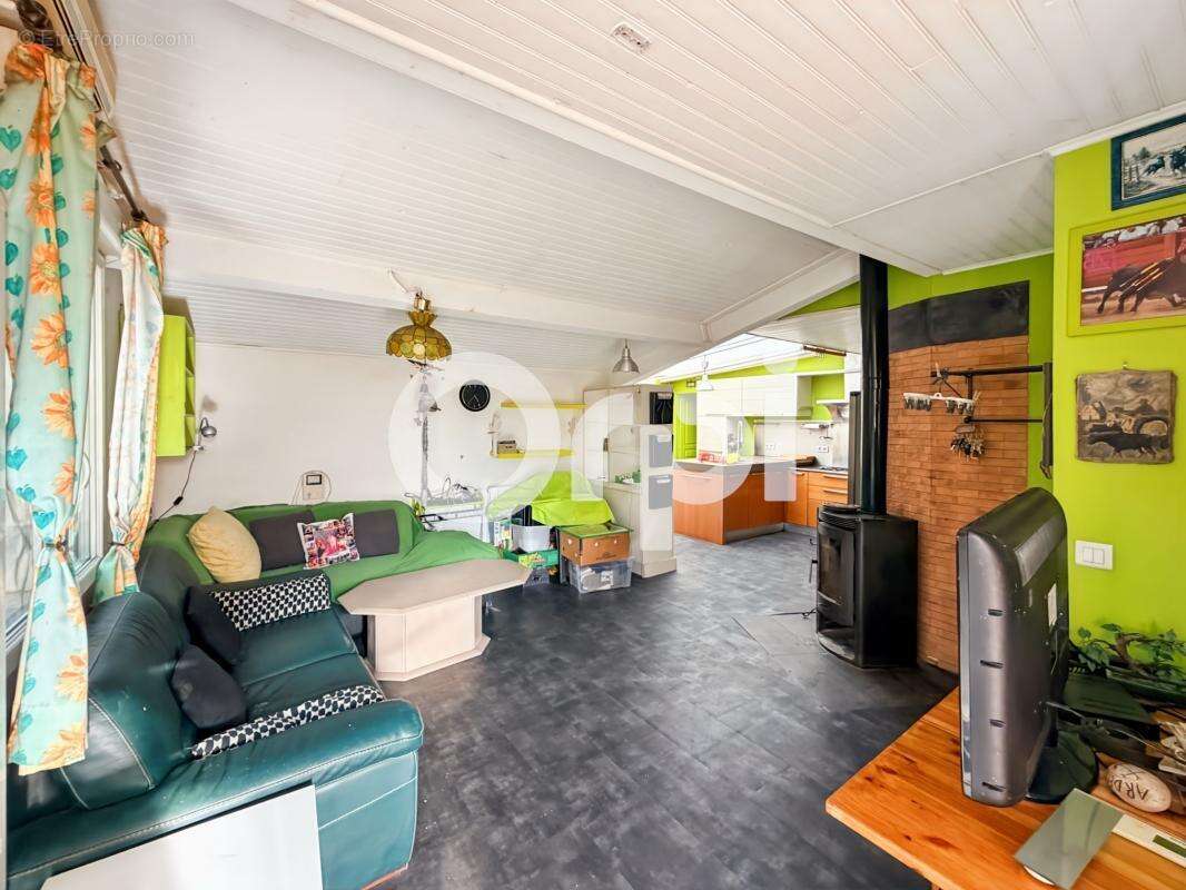 Maison à GROSPIERRES