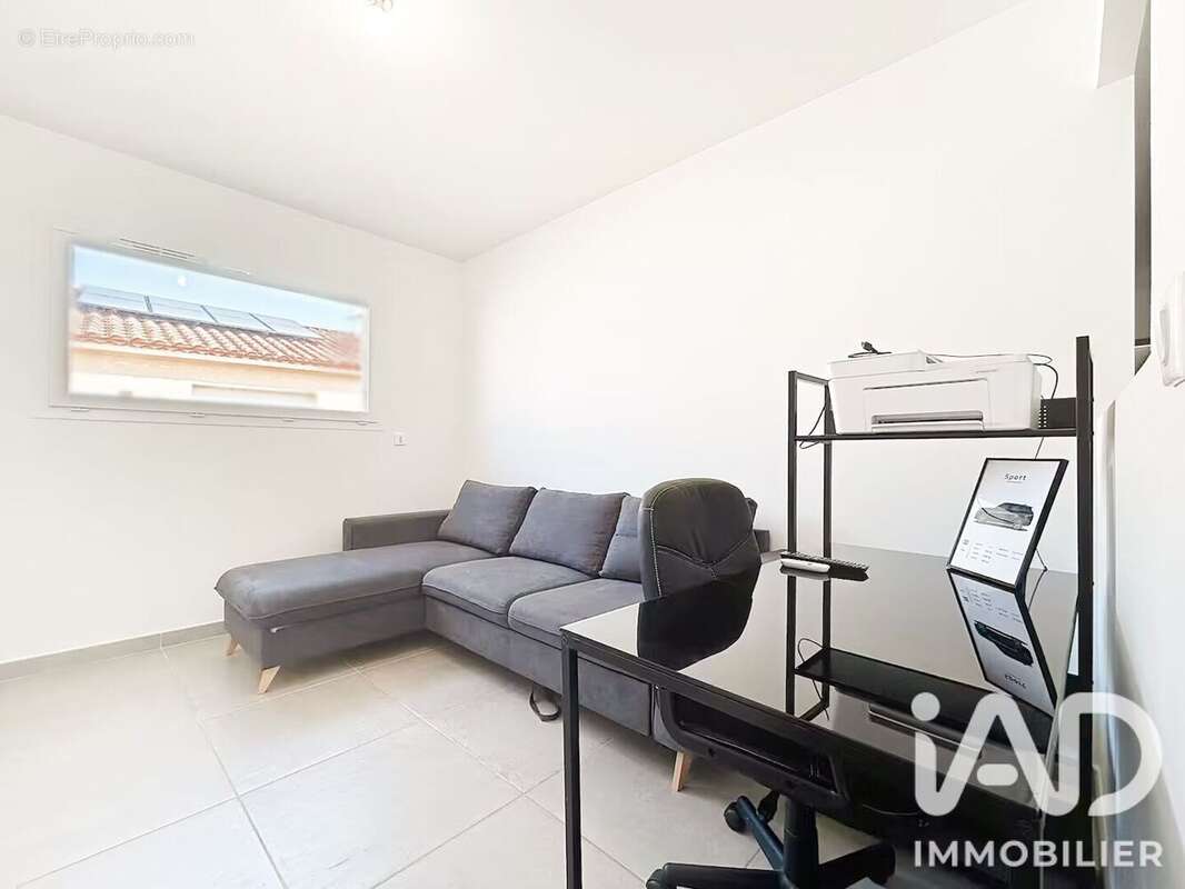 Photo 6