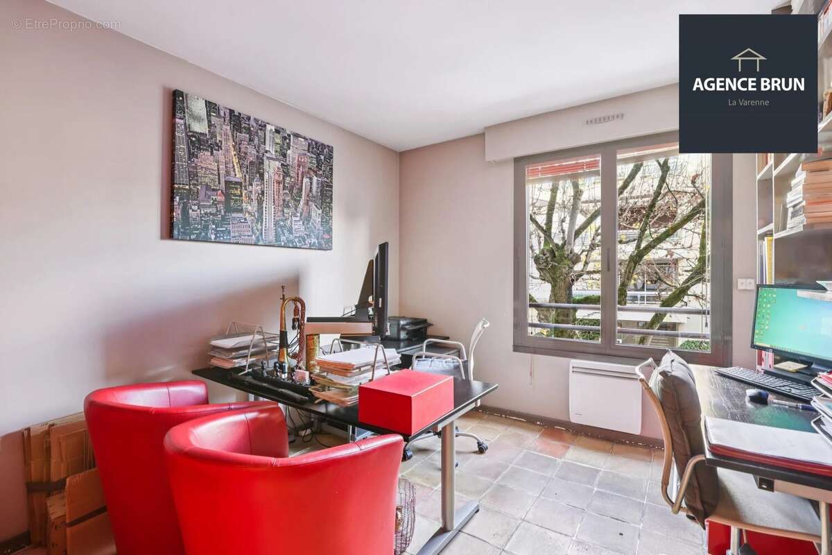 Appartement à SAINT-MAUR-DES-FOSSES