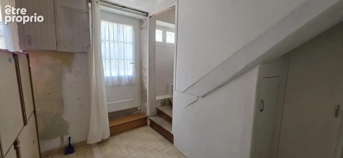 Clamecy, proche centre ville, MAISON avec JARDIN et GARAGE - photo 4
