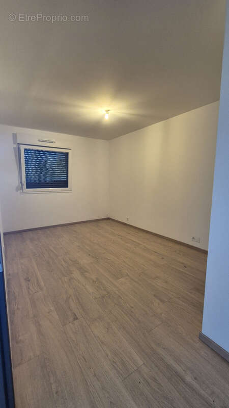 Yutz Aéroparc   T3 de 62,67 m2 avec terrasse et parking - photo 6