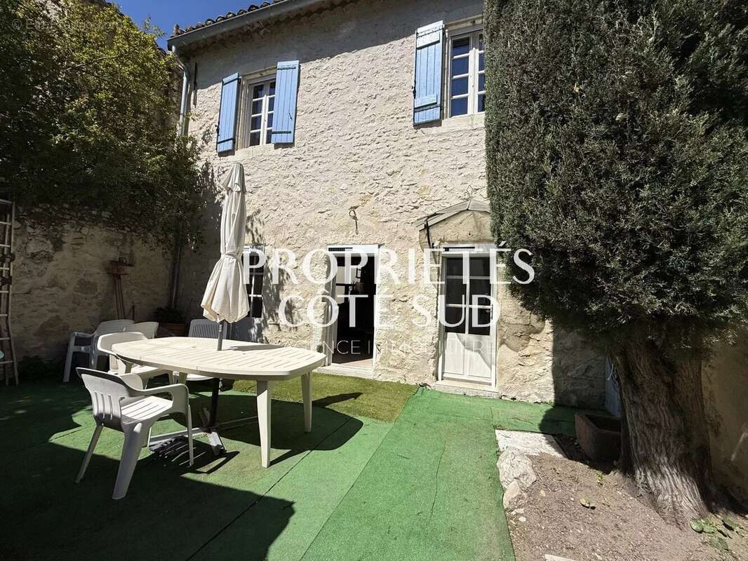 Maison à VILLENEUVE-LES-AVIGNON