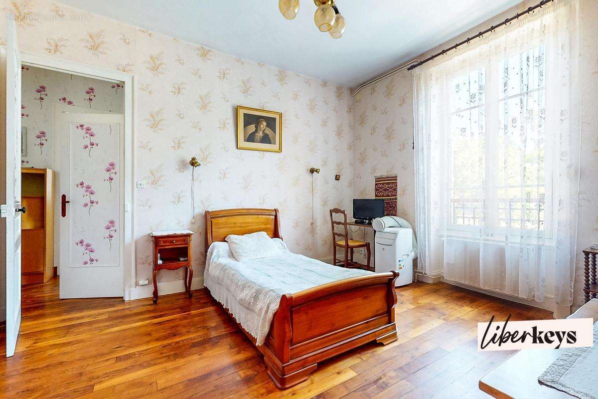 Maison de caractère avec grand jardin au cœur de Brignais - photo 10