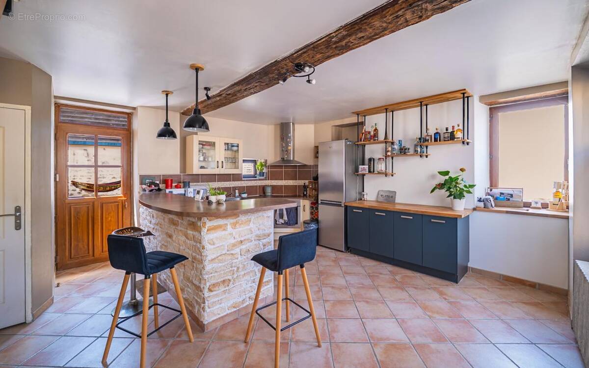 Maison à VALLON-SUR-GEE