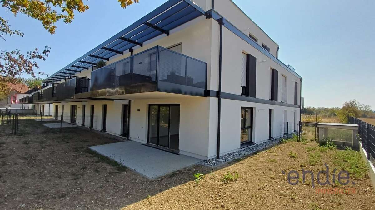 BARTENHEIM-LA-CHAUSSÉE  Magnifique appartement 5 pièces en attique avec terrasse de 27 m²  Disponible immédiatement - photo 16
