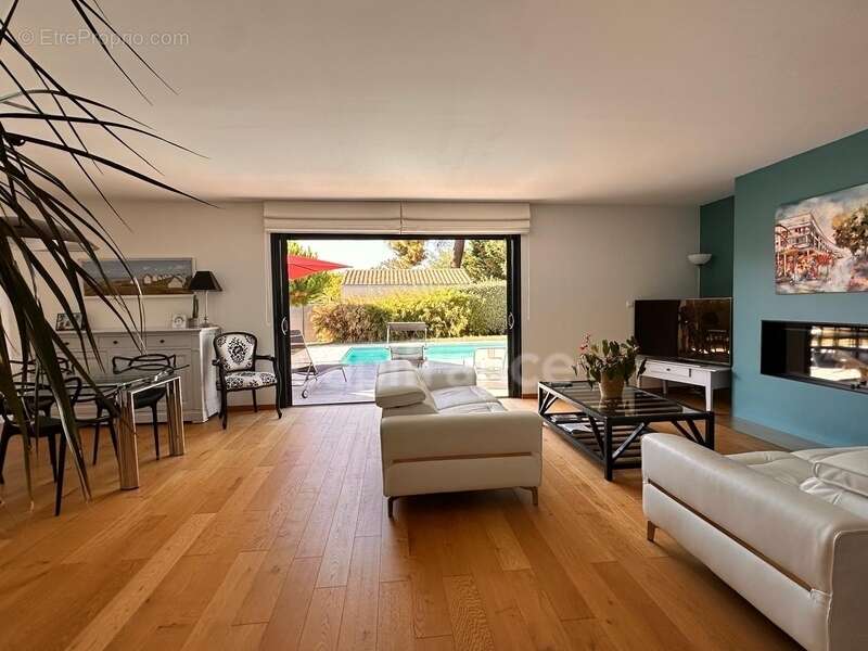 Maison à LES MATHES