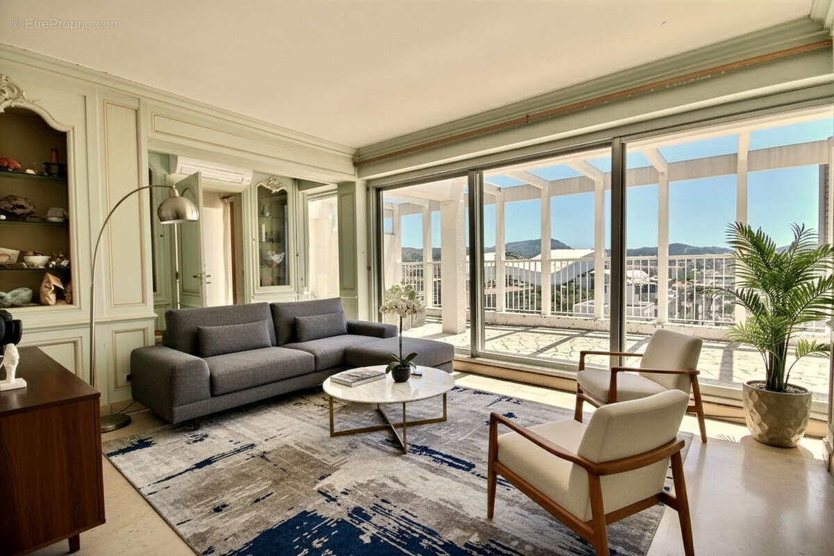 Appartement à MARSEILLE-8E