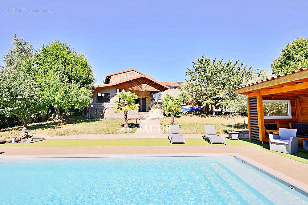 Maison à USSON