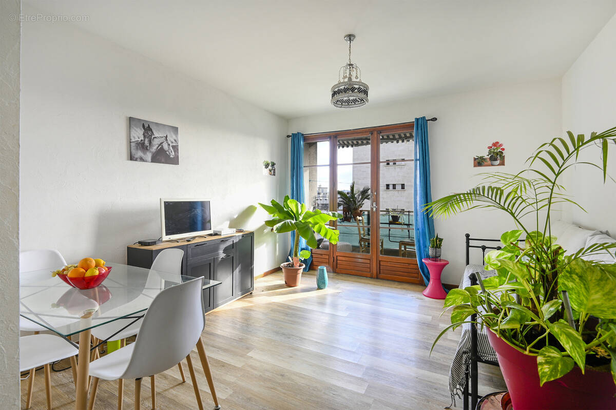 Appartement à MARSEILLE-10E