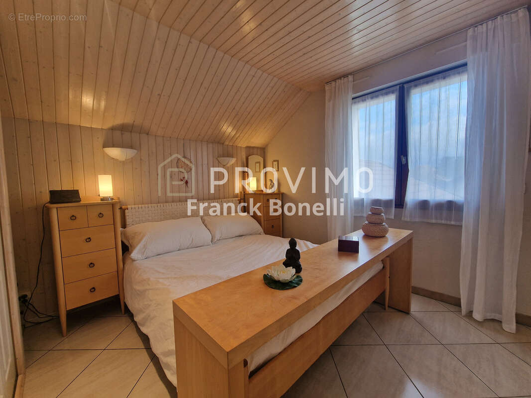 Maison à SAINT-JULIEN-EN-GENEVOIS