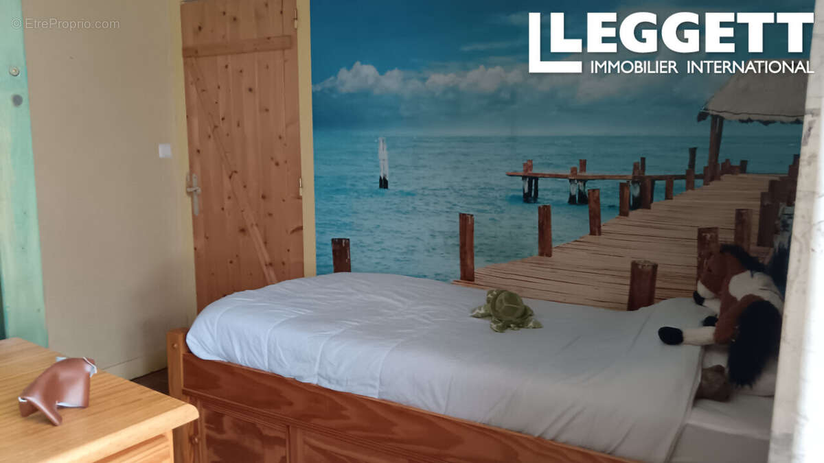 Maison à CHAILLAC-SUR-VIENNE