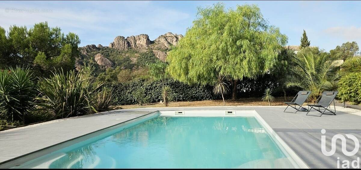 Photo 1 - Maison à ROQUEBRUNE-SUR-ARGENS