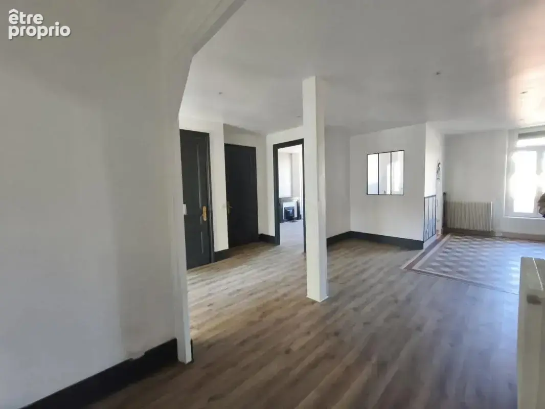 Bel appartement T4 dans l'ancien, rénové, à 100 m de la gare - photo 4
