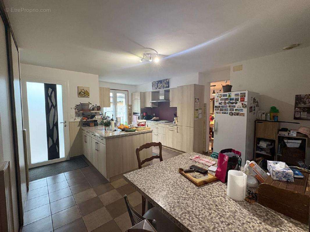 Maison à SAINT-PRIEST-SOUS-AIXE