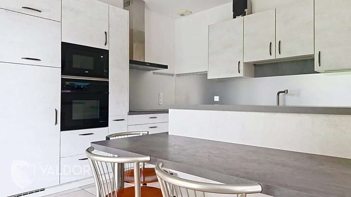 Maison à MONTMERLE-SUR-SAONE