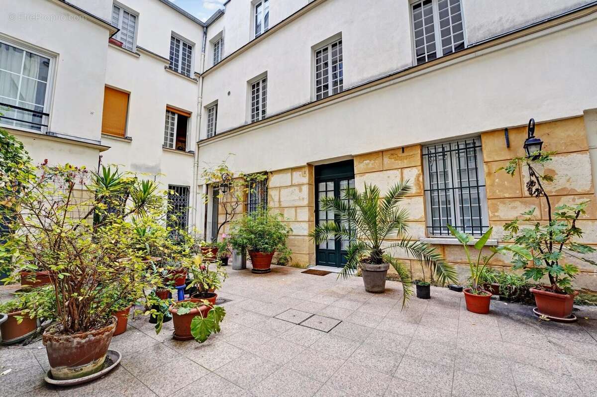 Appartement à PARIS-6E