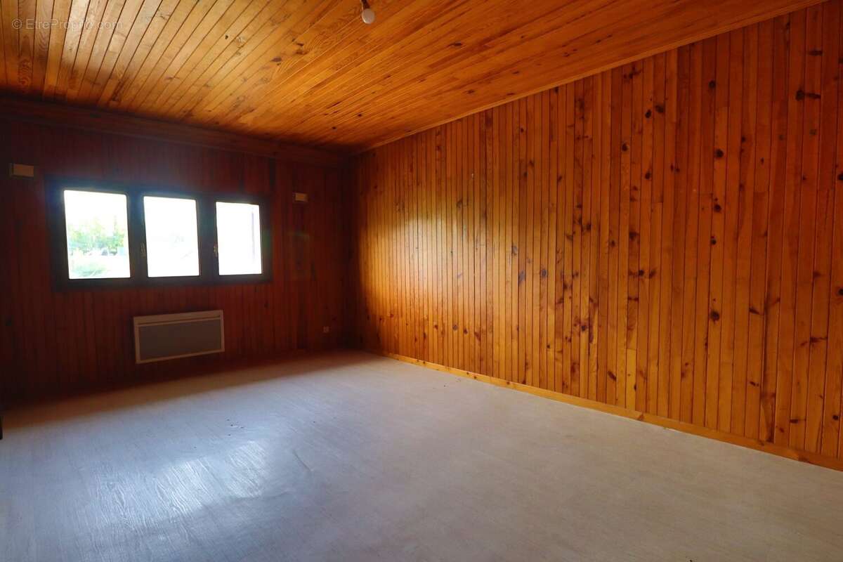 Maison à POUILLY-SUR-SAONE