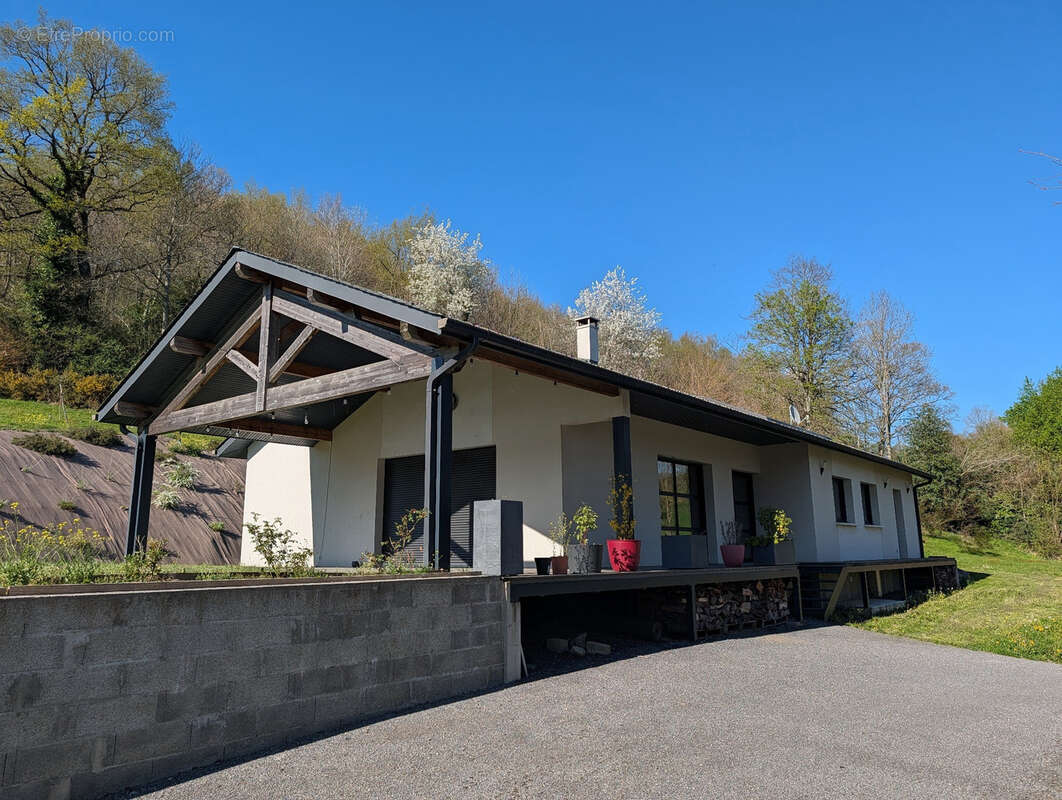 Maison à BRASSAC
