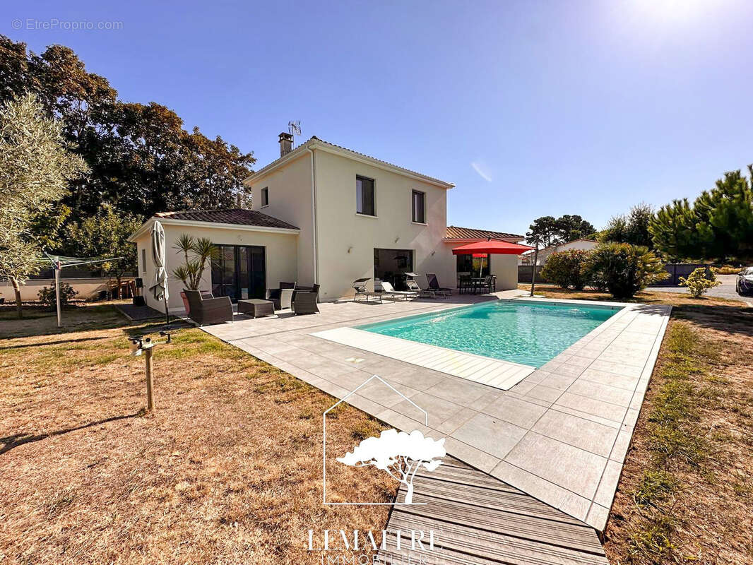 Maison à LES MATHES